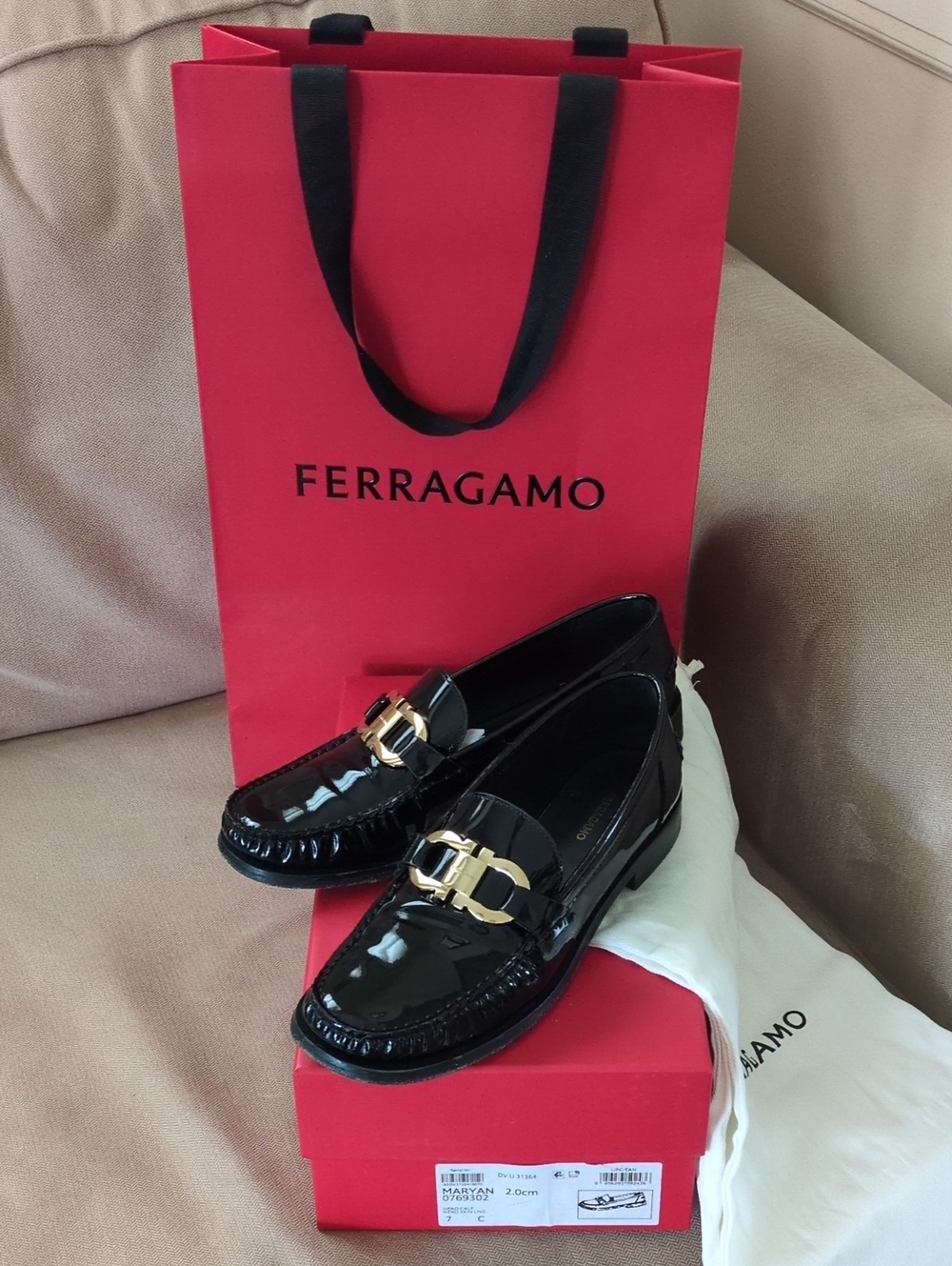 FERRAGAMO Maryan Logo Detail Black Leather Loafers Size 7C Wide